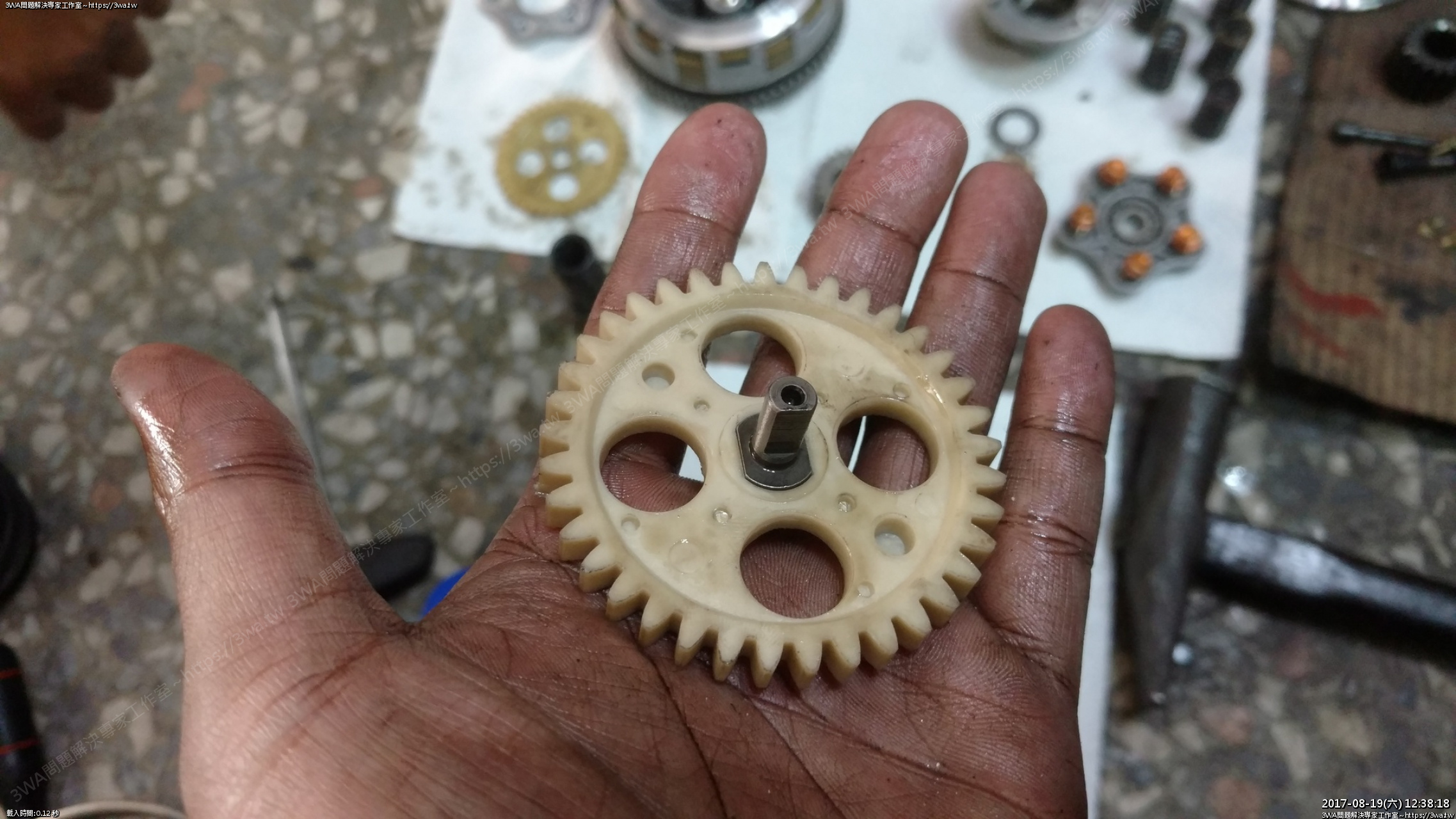 //demo.3wa.tw/photo/small.php?w_size=1280&compassion=95&file_name=users/shadow/1503157335_15.jpg&rotate=90