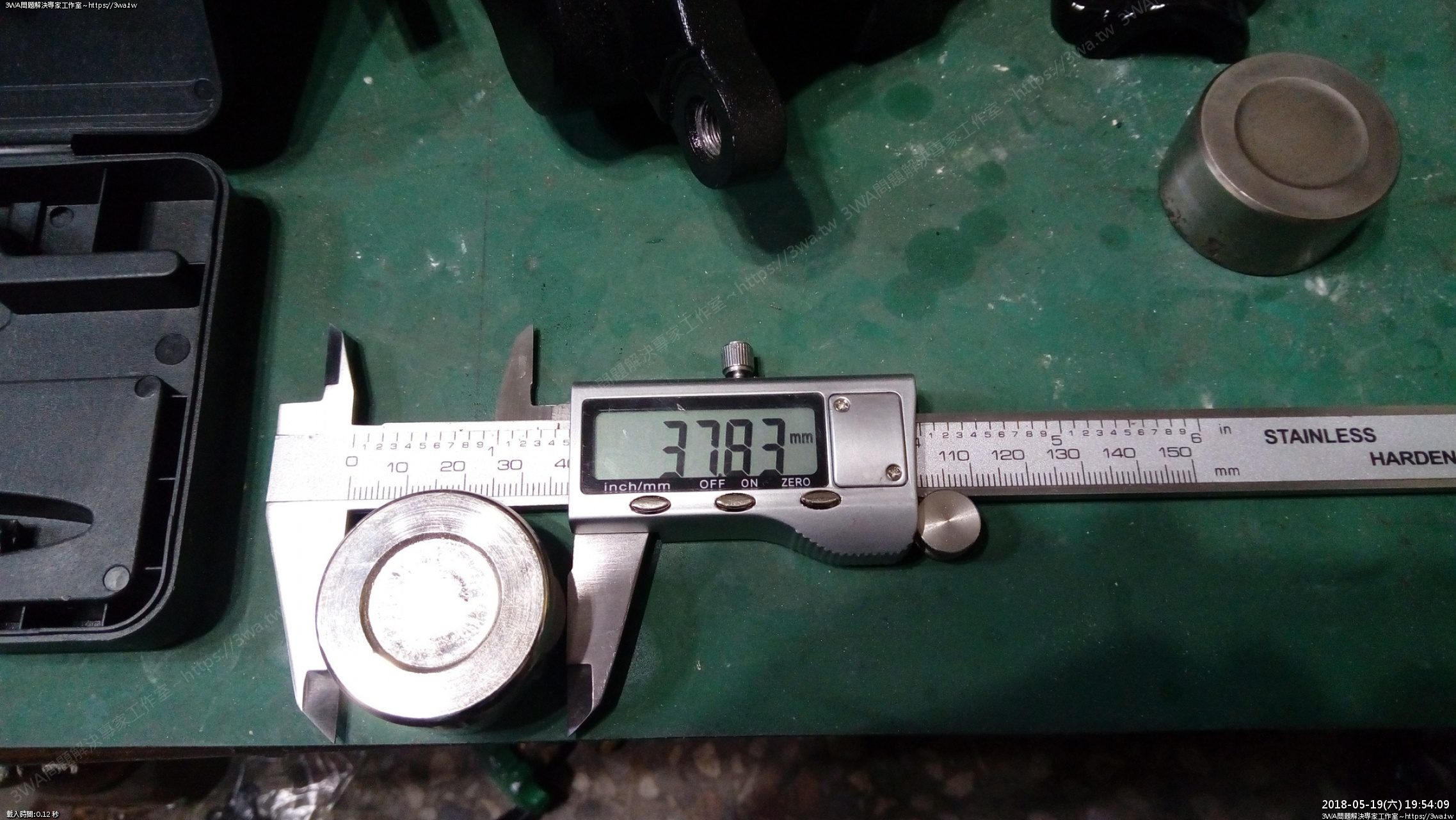 //demo.3wa.tw/photo/small.php?w_size=1280&compassion=95&file_name=users/shadow/1526877800.jpg&rotate=90