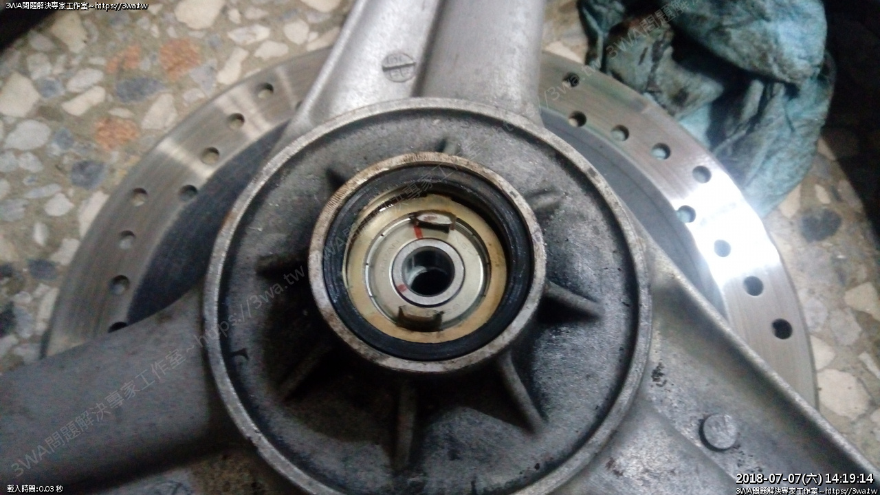 //demo.3wa.tw/photo/small.php?w_size=1280&compassion=95&file_name=users/shadow/1530953119.jpg&rotate=180